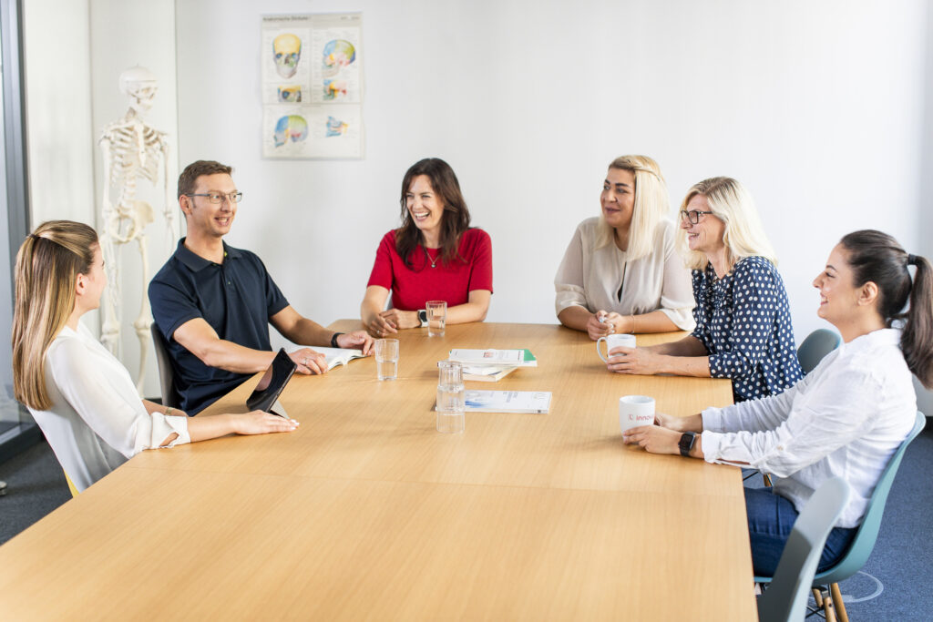 Nicole, Philipp, Stefanie, Michaela, Sabine und Diwa